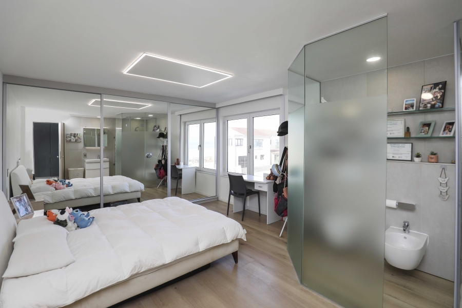 3 Bedroom Property for Sale in Beachfront Western Cape